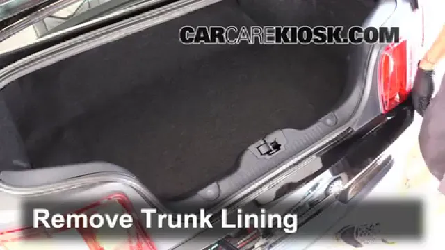 2012 Ford Mustang GT 5.0L V8 Coupe Monter sur cric Utiliser le cric pour lever la voiture